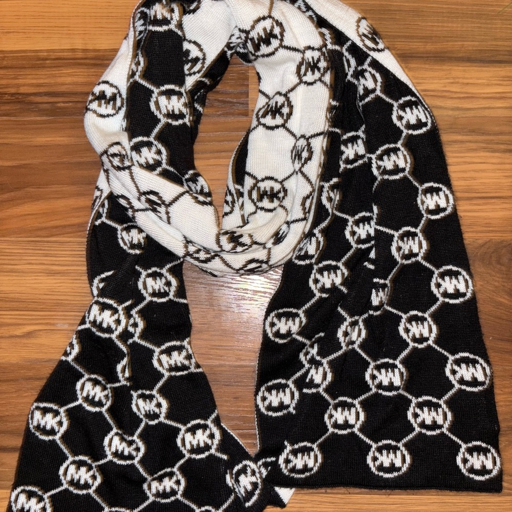 Michael Kors Scarf